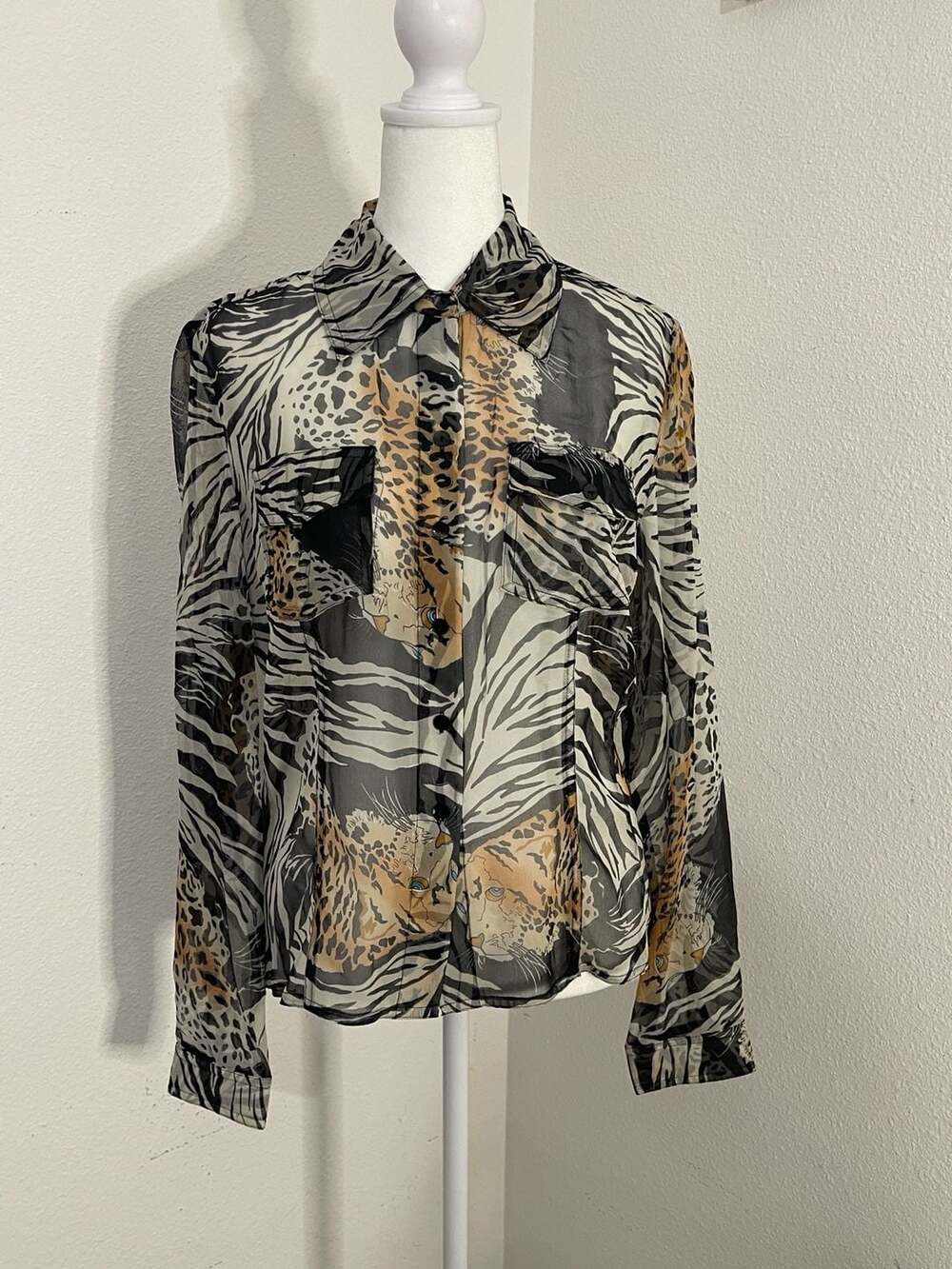 W.O.N.Y. Women's Animal Print Button-Down Shirt Med